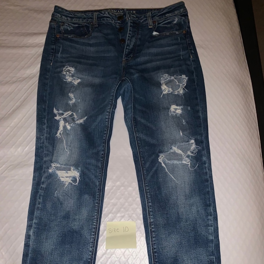 Women’s Ripped Jeans